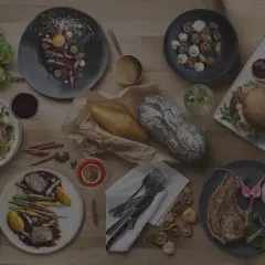 Szukasz miejsca, gdzie zjeść w Chochołowie? Na stole czeka tatar, pierogi, burger, schab i inne pyszności.