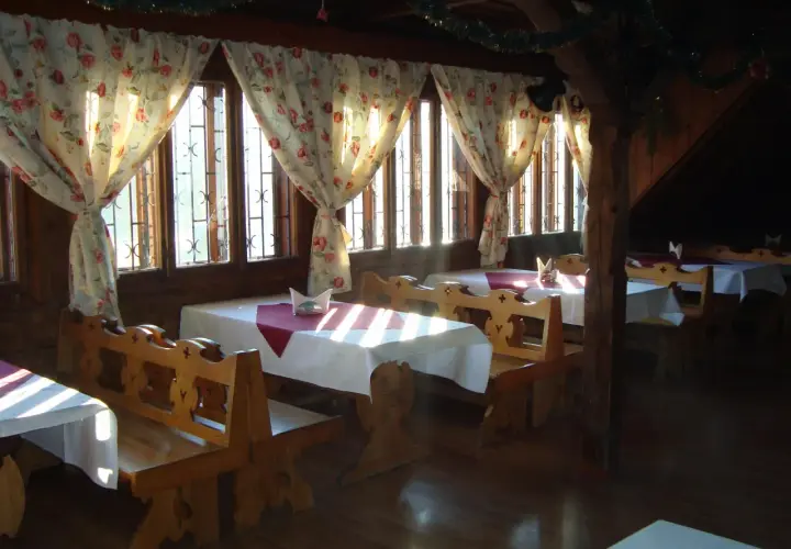 Gdzie zjeść w Krościenku nad Dunajcem? Najlepsze lokale na posiłek
