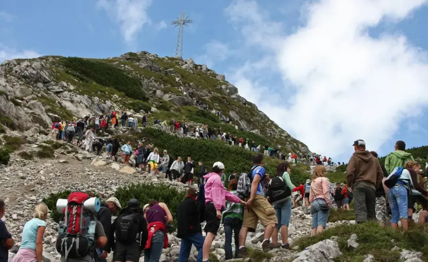 Czerwony szlak na Giewont: czy wiesz, jak bezpiecznie wejść?
